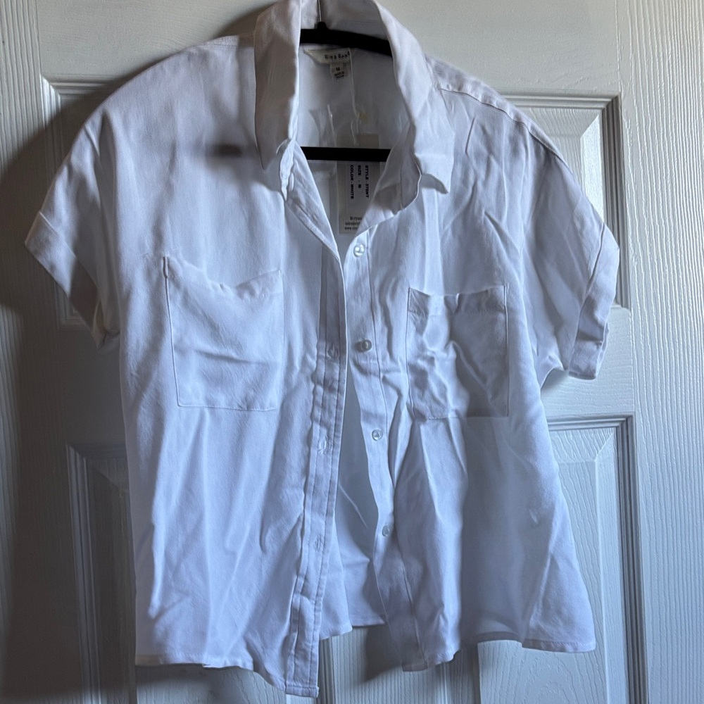 Crop white blouse